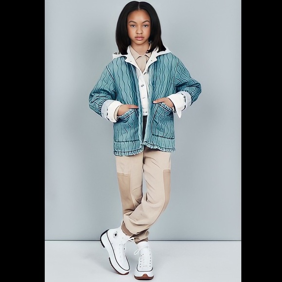 Meet your Posher, Skyler Marie - Picture 3 of 16